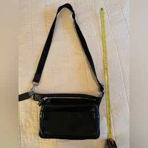Vintage Coach 90’s travel zip waist pack belt bag crossbody